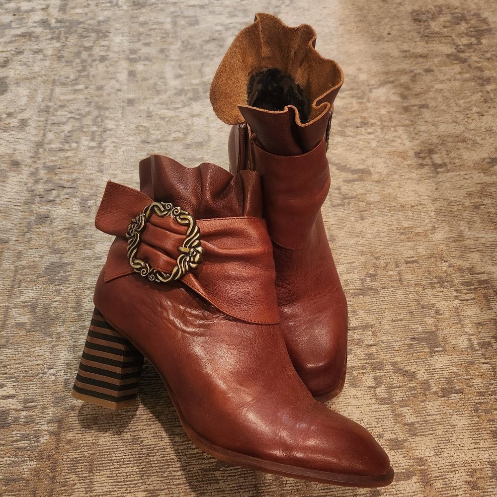 L'Artiste Spring Step Leather Women’s Milagros Boots Size 8.5 Camel